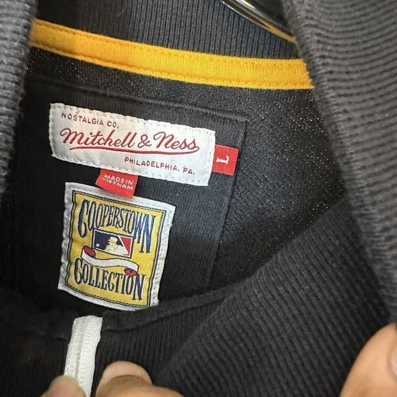 Pittsburgh Pirates Mitchell & Ness Black Yellow Full Zip Jacket Pockets Size L - Picture 3 of 6
